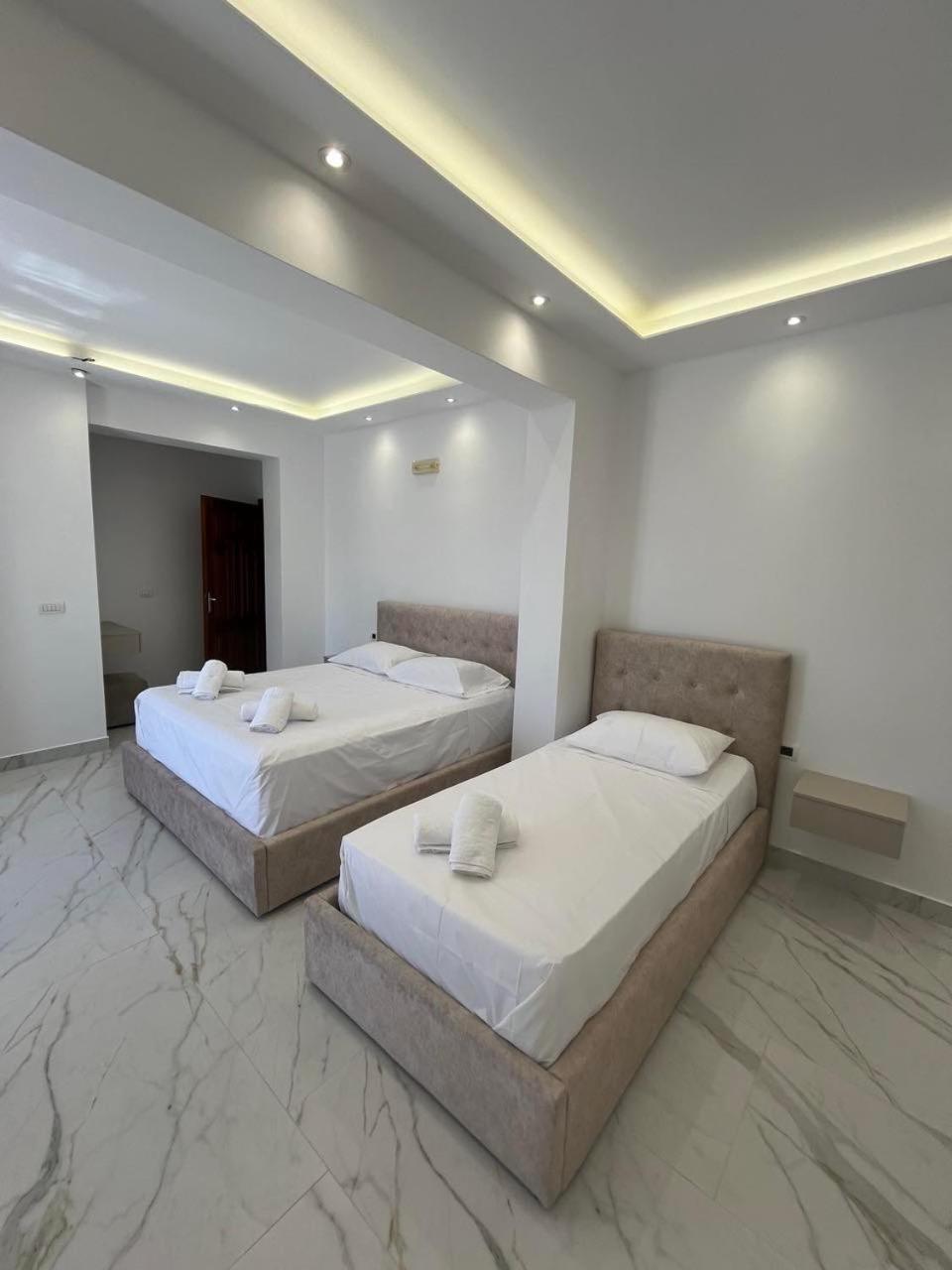 Harmony Apartments Dhërmi Esterno foto