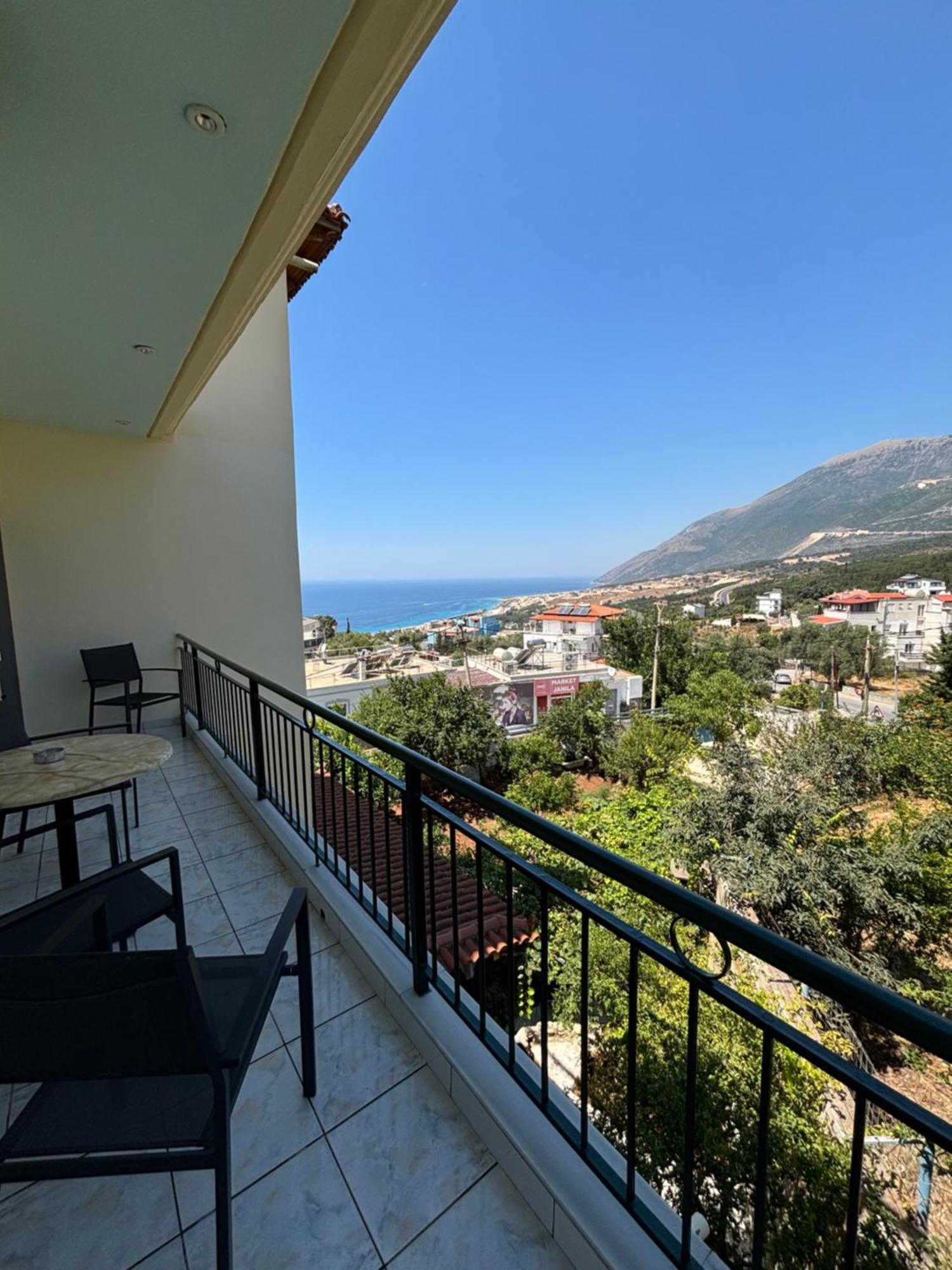 Harmony Apartments Dhërmi Esterno foto